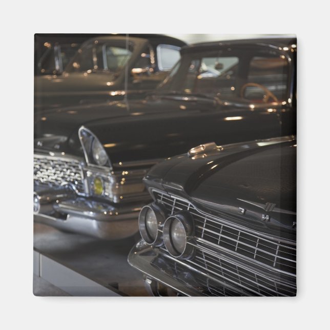 Aimant Lettonie, Riga, Riga Motor Museum, voitures de (Devant)