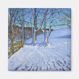 Aimant L'hiver de porte et d'arbres endiguent la ruelle