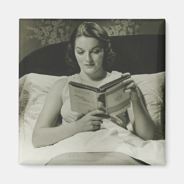 Aimant Livre de lecture de femme (Devant)