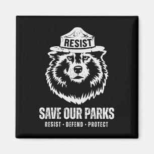 Aimant L'ours gris loup résiste à la protection du parc n