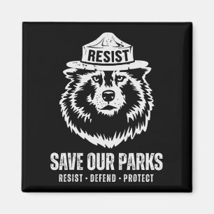 Aimant L'ours gris loup résiste à la protection du parc n