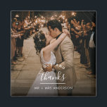 Aimant Love and Thanks Mariage Photo Merci<br><div class="desc">Annonce de notre Amour et Merci Mariage Photo Merci Magnet, la façon parfaite d'express gratitude à vos proches pour leur soutien et leurs voeux de bien dans votre journée spéciale. Chaque aimant dispose d'un message "Amour et Merci" qui vous réchauffe le coeur et qui s'affiche élégamment avec une photo personnalisable...</div>