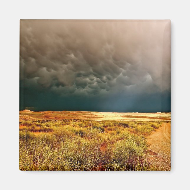 Aimant Lumière Dramatique Perçant les Nuages d'Orage (Devant)