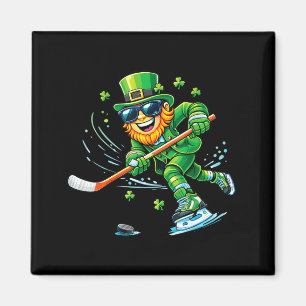 Aimant Lutin jouant au hockey sur glace St Patrick's Day