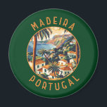 Aimant Madeira Portugal Cercle retro en détresse<br><div class="desc">Conception de déplacement vectoriel rétro Madère. Madère,  une région autonome du Portugal,  est un archipel comprenant 4 îles au large de la côte nord-ouest de l'Afrique. Il est connu pour son vin homonyme et son climat subtropical chaud.</div>