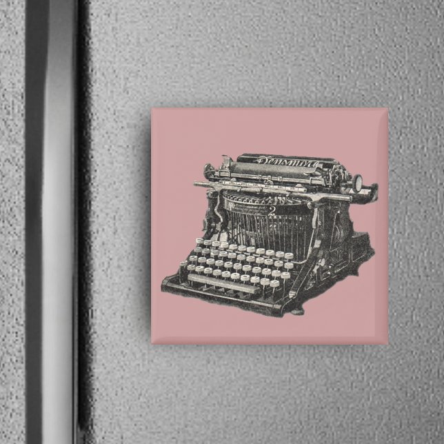Aimant Magnat de machine à écrire antique (Black white illustration vintage manual typewriter on dusty pink square magnet.)