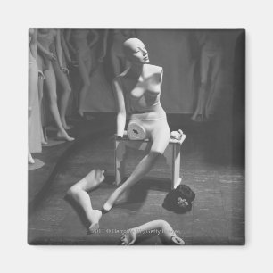 Aimant Mannequin avec jambe et bras enlevés