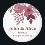 Aimant Mariage floral d'aquarelle de Bourgogne<br><div class="desc">Un magnet mariage à l'aquarelle bordeaux chic et élégant,  à la décoration florale,  parfait pour donner du linge.</div>
