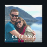 Aimant Mariage photo moderne simple Enregistrer la date<br><div class="desc">Mariage photo moderne enregistrer la date magnets. Customisez avec votre photo et votre date de mariage.</div>