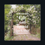 Aimant Mariage rose rustique Enregistrer l'aimant de la d<br><div class="desc">Le jour où j'ai visité l'arboretum,  les treillis roses parfumés étaient en effervescence. Les bourgeons roses délicats et roses clairs soufflaient dans le vent et leur odeur luxuriante appelait à une célébration.</div>