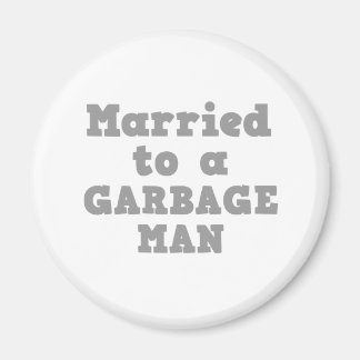 AIMANT MARIÉ À UN GARBAGE