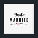 Aimant Marié Est 2025 Mariage Lune De Miel Couples Et<br><div class="desc">Marié Est 2025 Mariage de lune de miel Couples</div>