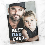 Aimant Meilleur papa jamais photo coeur fête des pères<br><div class="desc">Aimant frigo avec votre photo personnalisée et le texte "Meilleur papa jamais" comme une couverture blanche et bleu clair dans le coin inférieur gauche.</div>