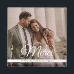 Aimant Merci Beaucoup Mariage Photo Favoriser<br><div class="desc">Élevez vos faveurs de mariage avec notre aimable aimable aimable photo Merci Beaucoup Mariage ! C'est une façon délicieuse d'express à la gratitude de vos invités chéris pour avoir participé à votre journée spéciale.Avec son élégant script "Merci Beaucoup", cet aimant transmet votre appréciation d'une manière intemporelle et sophistiquée. Ce qui...</div>