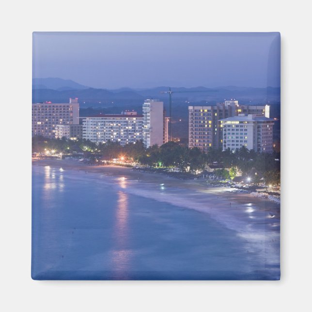 Aimant Mexique, Guerrero, Ixtapa. Hôtels d'Ixtapa le long (Devant)