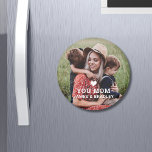 Aimant Mignonne COEUR AIME-TOI MÈRE Fête des mères<br><div class="desc">Le Magnet de la Fête des Mères mignonne HEART LOVE YOU MOM présente votre photo préférée avec le texte "(coeur d'amour) you Mom" en texte blanc moderne avec vos noms ci-dessous. Personnalisez en modifiant le texte dans la zone de texte fournie et en ajoutant votre propre image. Conçu par ©2022...</div>