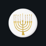Aimant Minorah festive Hanoukka bougies Élégant minimal<br><div class="desc">Faux bougies menorah en feuille d'or pour votre fête Hanoukka. Illustration de la menorah lunaire avec des étoiles blanches recouvertes de bougies célestes sur un socle de bougies menorah en faux or. Minorah minimaliste élégante étoile Hanoukka illustrée cadeaux de design et produits en papier.</div>
