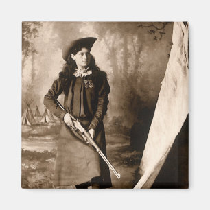 Aimant Miss Annie Oakley avec pistolet, Portrait photo Vi