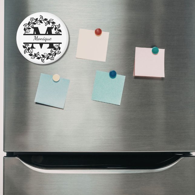 Aimant Modern Black Floral Wreath Split Monogram "M" (Créateur téléchargé)