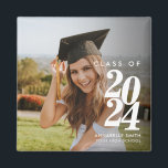 Aimant Moderne minimaliste Faire-part d'obtention d'un di<br><div class="desc">Faire-part de graduation minimaliste moderne avec photo personnalisée,  design simple en noir et blanc avec typographie moderne.</div>