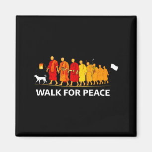 Aimant Moines marche pour la paix et chien aloka marchent
