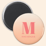 Aimant Monogramme moderne Nom initial Peach Gradient<br><div class="desc">La typographie moderne minimaliste monogramme design de nom initial qui peut être modifié pour personnaliser. Peach gradient arrière - plan.</div>