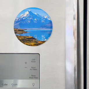 Aimant Mont Cook surplombant le lac Pukaki, NZ