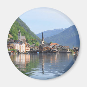 aimant montrant la ville de Hallstatt et le lac,
