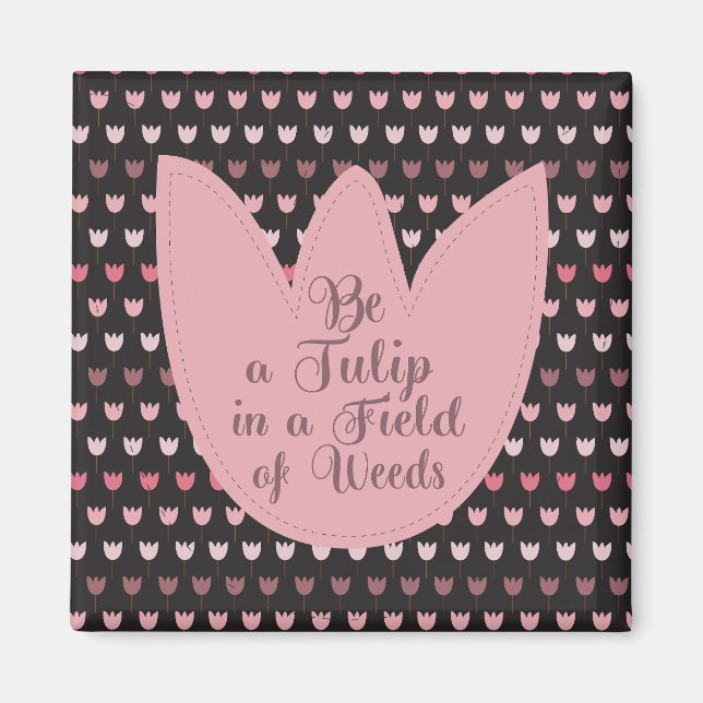 Aimant Motif Tulipe rose simple avec arrière - plan foncé (Devant)
