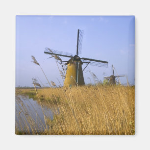 Aimant Moulins à vent le long du canal à Kinderdijk, 2