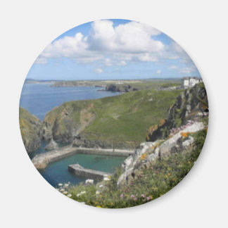 AIMANT MULLION COVE CORNWALL