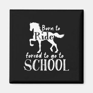 Aimant Né À Ride Obligé D'Aller À L'École Équestre Cheval