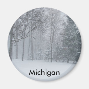 Aimant Neige d'hiver du Michigan MI sur la scène d'arbres