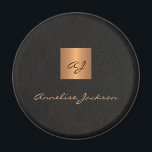 Aimant Noir or élégant nom monogramme personnalisé<br><div class="desc">Aimant de luxe élégant en cuir noir avec une parties scintillant en or monogrammed carré et signature de nom personnalisée.</div>