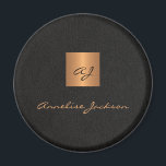 Aimant Noir or élégant nom monogramme personnalisé<br><div class="desc">Aimant de luxe élégant en cuir noir avec une parties scintillant en or monogrammed carré et signature de nom personnalisée.</div>