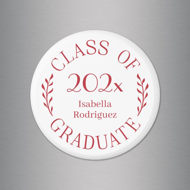 Aimant Nom du diplômé de l'année en typographie rouge (Class of Year Graduate Name Red Typography Magnet in situ)