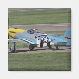 Aimant Nord-américain P-51 D Dazzling Donna sur le