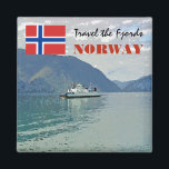 Aimant Norvège vintage Scandinavie Fjords voyage souvenir<br><div class="desc">Magnet vintage de Norvège Scandinavie,  fjords norvégiens,  avec pavillon de la Norvège et bateau de croisière. souvenir de voyage</div>