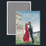 Aimant Notre aventure commence Photo Merci Mariage<br><div class="desc">Célébrez votre nouveau voyage avec Our Adventure Begins Photo Merci Magnet - un souvenir parfait pour vos invités mariages! Doté de votre photo de mariage préférée et de l'expression chaleureuse "Notre aventure commence", cet aimant combine une touche personnelle à un souvenir pratique et durable. Conçu pour coller sur des réfrigérateurs...</div>