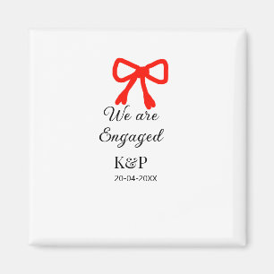 Aimant Nous sommes fiancés ajoutez nom lettre rouge ruban