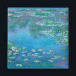 Aimant Nymphes, Claude Monet<br><div class="desc">"Un instant, un aspect de la nature contient tout, " dit Claude Monet, en référence à ses derniers chefs-d'oeuvre, les paysages aquatiques qu'il a produits chez lui à Giverny entre 1897 et sa mort en 1926. Dans cette toile spatialement ambiguë, l'artiste regarda en bas, se concentrant uniquement sur la surface...</div>