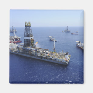 Aimant Opérations évasées conduites par le drillship