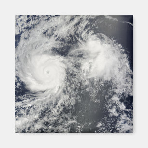 Aimant Ouragan Felicia et tempête Enrique à l'est de ba