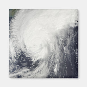 Aimant Ouragan Melor approchant le Japon