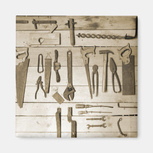 Aimant Outils sur le mur en bois