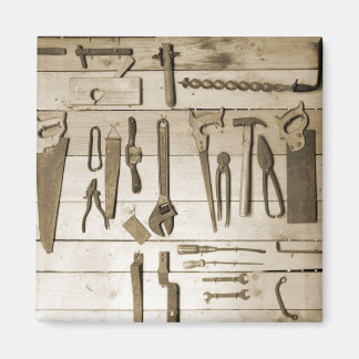 Aimant Outils sur mur en bois
