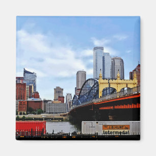 Aimant PA de Pittsburgh - Train par le pont en St de