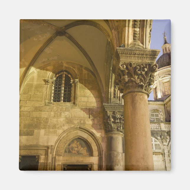 Aimant Palais du Rectorat Arches avec la cathédrale de Du (Devant)