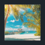 Aimant Palmiers au coucher du soleil<br><div class="desc">Cette photo présente de beaux palmiers contre le ciel pendant un coucher de soleil tropical.</div>