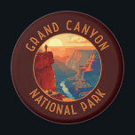 Aimant Parc national du Grand Canyon Cercle en détresse r<br><div class="desc">Grande Canyon dessin vectoriel. Le parc abrite une grande partie de l'immense Grand Canyon,  avec ses bandes de roches rouges superposées qui révèlent des millions d'années d'histoire géologique.</div>